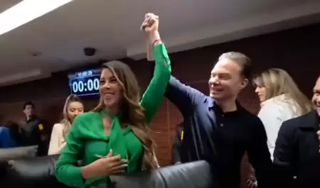 Manuel Velasco destap� a la senadora Ruth Gonz�lez Silva como pr�xima candidata