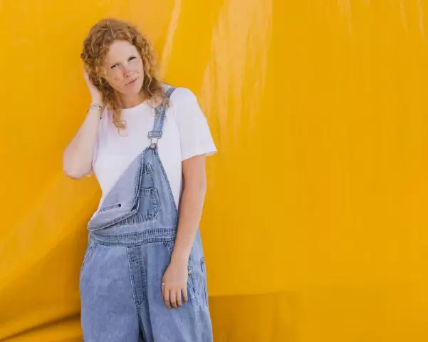 Jeans baggy femeninos: autenticidad, comodidad y versatilidad duradera.