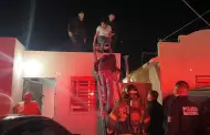 Rescatan a pareja atrapada en incendio durante la madrugada en Hermosillo