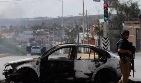Autos quemados en algunos accesos del municipio de San Juan de los Lagos, Jalisc