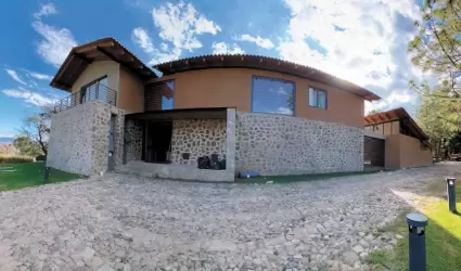 Aspectos de Tapalpa Country Club, lugar donde viv�a presuntamente "El Mencho".