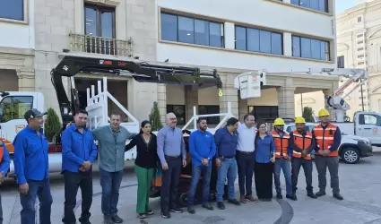 Entrega de unidades a la Agencia Municipal de Energ�a y Cambio Clim�tico