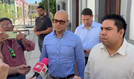 Carlos Alberto Flores, Francisco Moreno Cruz