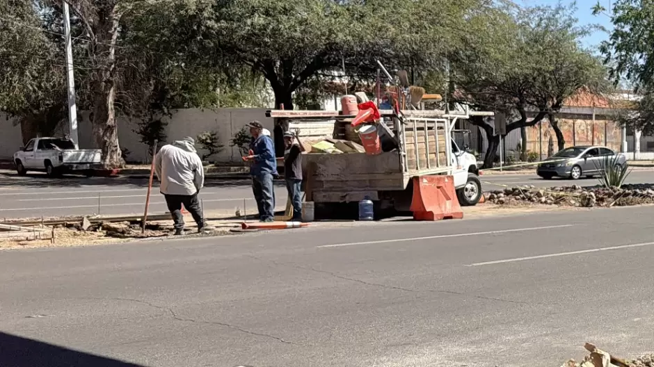 Cruce peatonal ubicado frente a la Universidad de Sonora.