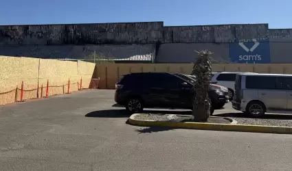 Tienda Sam's Club incendiada