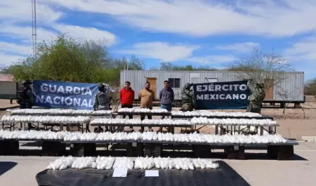 Aseguran m�s de media tonelada de cristal en puesto militar de Cucapah