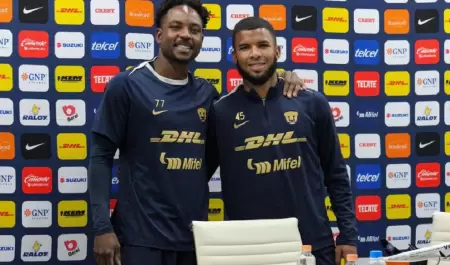 Pumas y Cruz Azul chocan en CU