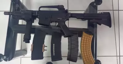 Fusil de calibre 223-5.56, modelo AR-15, encontrado abandonado