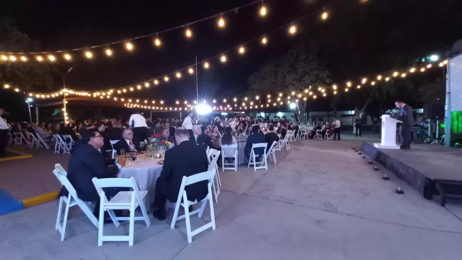 Celebraci�n del 40 aniversario de la Universidad Kino.