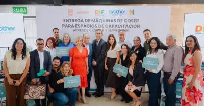 Entrega de m�quinas de coser