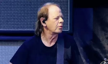 Stevie Young, AC/DC