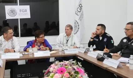 Reuni�n con personal de la subsede de la FGR en Manzanillo, Colima