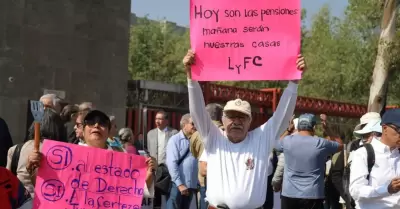 Protesta de jubilados en la c�mara de Diputados