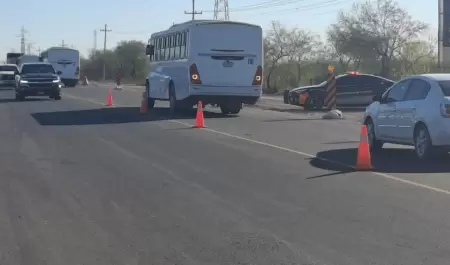 Circulaci�n, veh�culos, autos, carretera 100