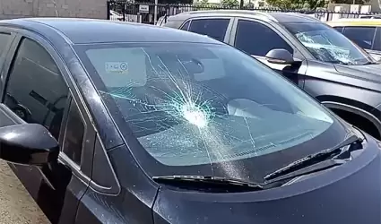 Da�os a veh�culos de docentes