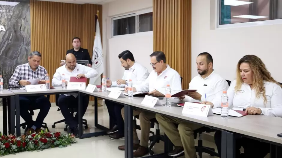 Convenio entre Universidad Vizcaya de las Am�ricas y Dgeti