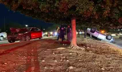 Choque volcamiento en el bulevar Juan Bautista Escalante