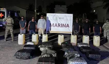 Aseguran embarcaci�n con 650 kilos de coca�na