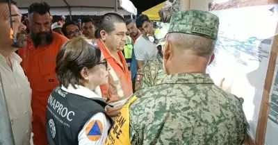 Contin�an trabajos para rescatar a mineros atrapados en Sinaloa