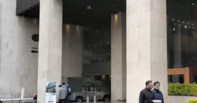 Hombre cae desde el piso 21