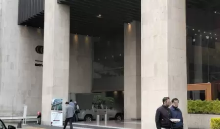 Hombre cae desde el piso 21