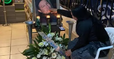 Restos de Marco Antonio son velados en Bah�a de Kino.