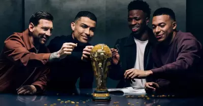 Encuentro de Messi, Cristiano, Mbapp� y Vin�cius en comercial de LEGO