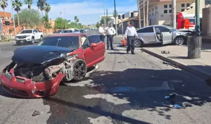 Choque en Rosales y Colosio