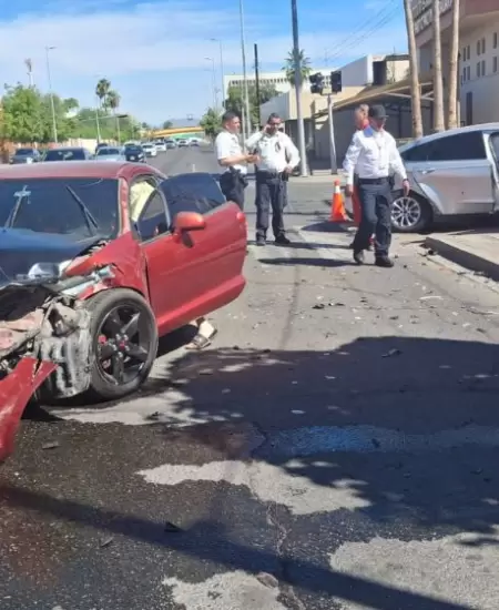 Choque en Rosales y Colosio