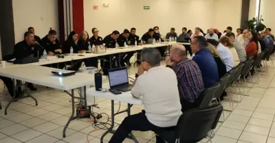 Revisi�n contractual entre autoridades de la Unison y Steus