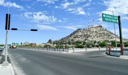 Vuelta anticipada Paseo R�o Sonora, puente Tr�bol