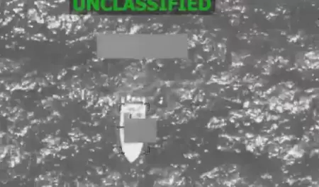 EU vuelve a atacar narcolancha en el Pac�fico