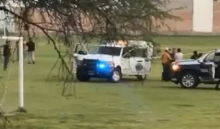 Muere ni�o tras caer porter�a.