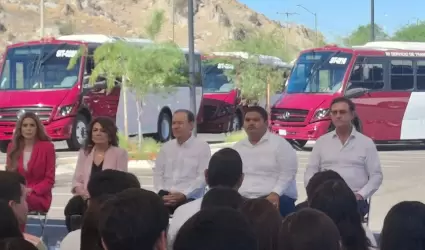 Entrega de camiones en Hermosillo