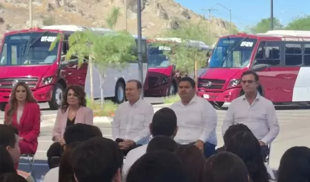 Entrega de camiones en Hermosillo