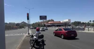 Nueva vuelta a la izquierda en calle Rosales