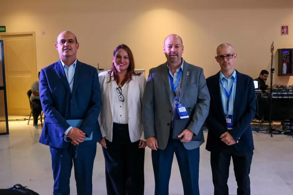 Presentaci�n del carro aut�nomo "El Fant�stico".