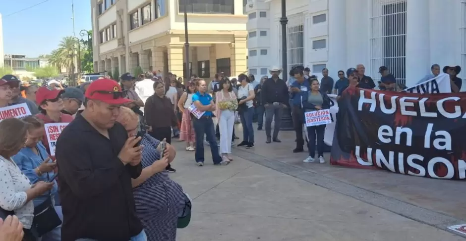 Manifestaci�n del Staus en Palacio de Gobierno