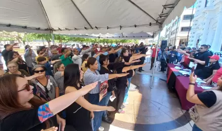 Staus toma protesta al Consejo General de Huelga