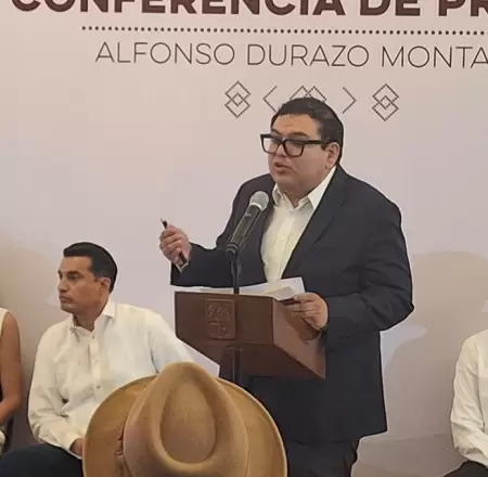 Secretario de Hacienda, Carlos Hern�ndez.