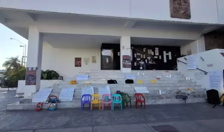 Se mantiene toma del Congreso