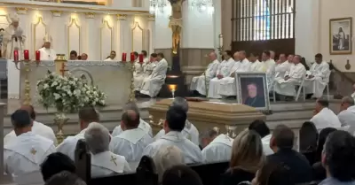 �ltimo adi�s a Jos� Ulises Mac�as