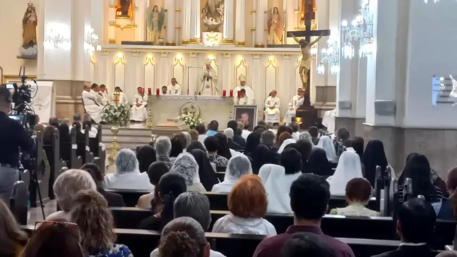 �ltimo adi�s a Jos� Ulises Mac�as