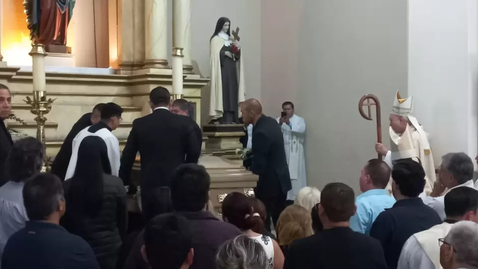 �ltimo adi�s a Jos� Ulises Mac�as