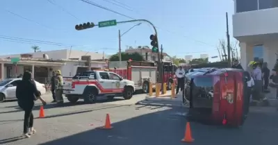 Choque en Heriberto Aja y Nuevo Le�n