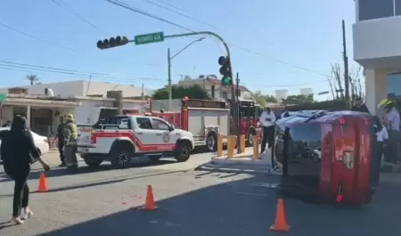 Choque en Heriberto Aja y Nuevo Le�n