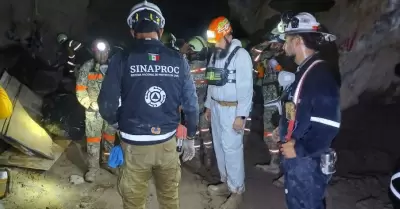 Labores de b�squeda en la mina Santa Fe