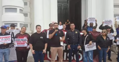 Dirigentes del Staus y el Steus en Palacio de Gobierno