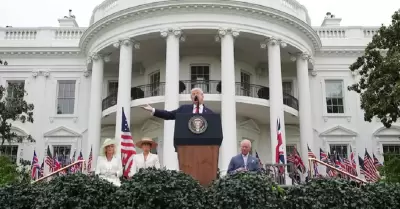 Trump recibe a Carlos III