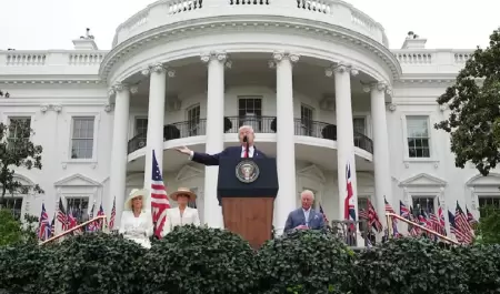 Trump recibe a Carlos III